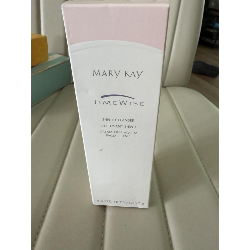 Mary Kay TimeWise 3-In-1 Cleanser 869200 4.5 oz - Combination to Oily New In Box